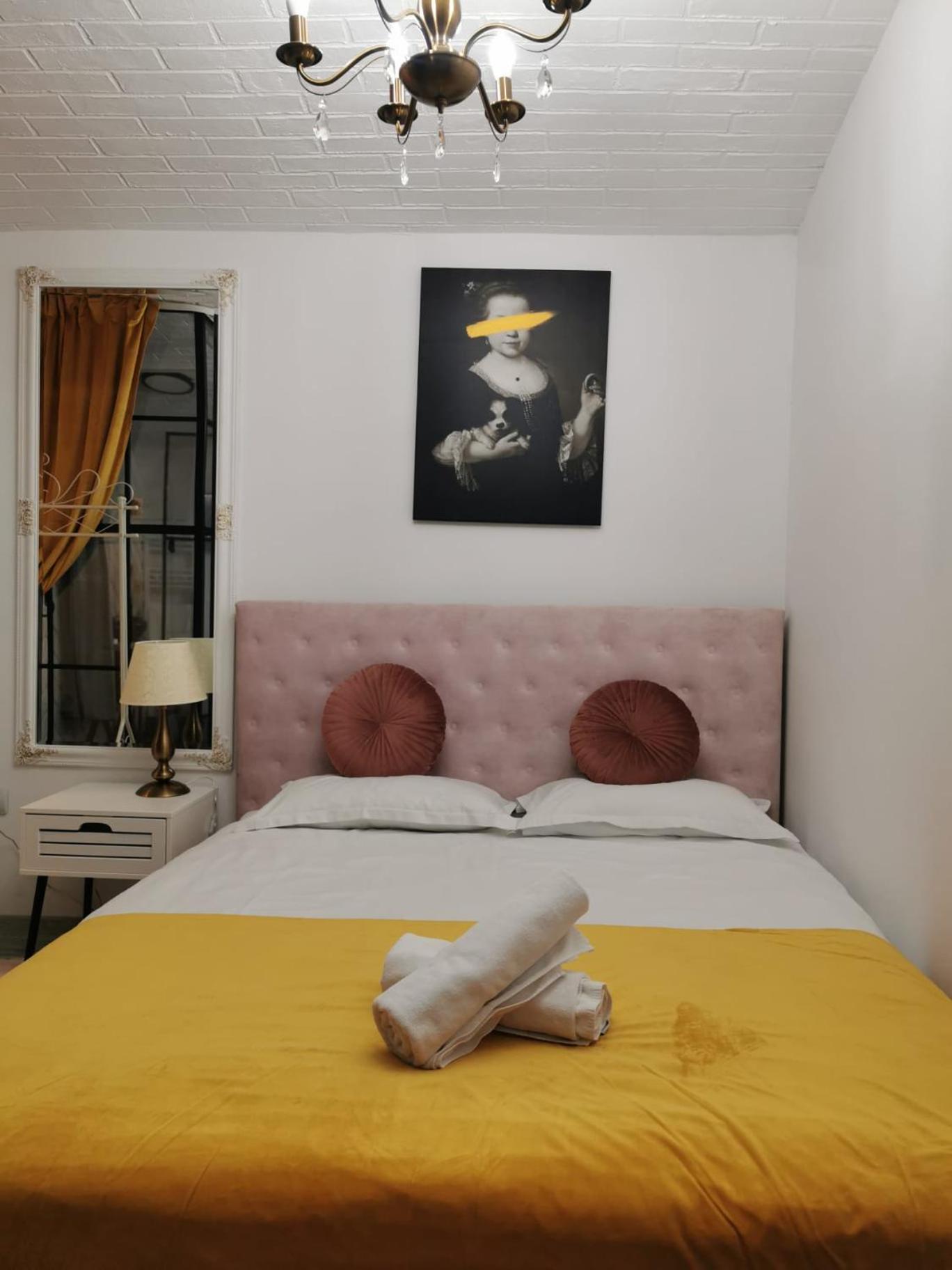 Apartamento Aramis Boutique In Old Town Center Braşov Exterior foto